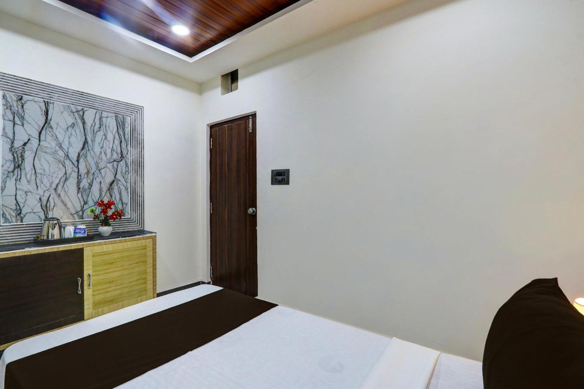 Super Collection O Gachibowli Phase 2 Near Isb Otel Dış mekan fotoğraf