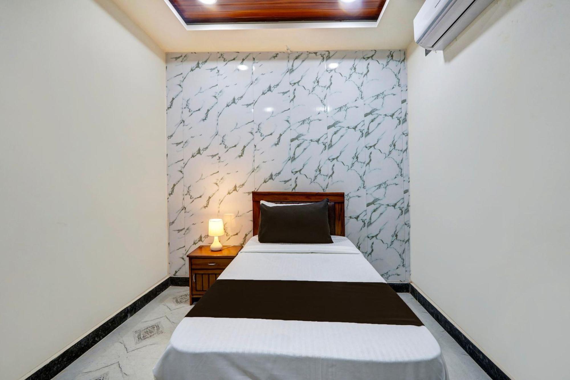 Super Collection O Gachibowli Phase 2 Near Isb Otel Dış mekan fotoğraf